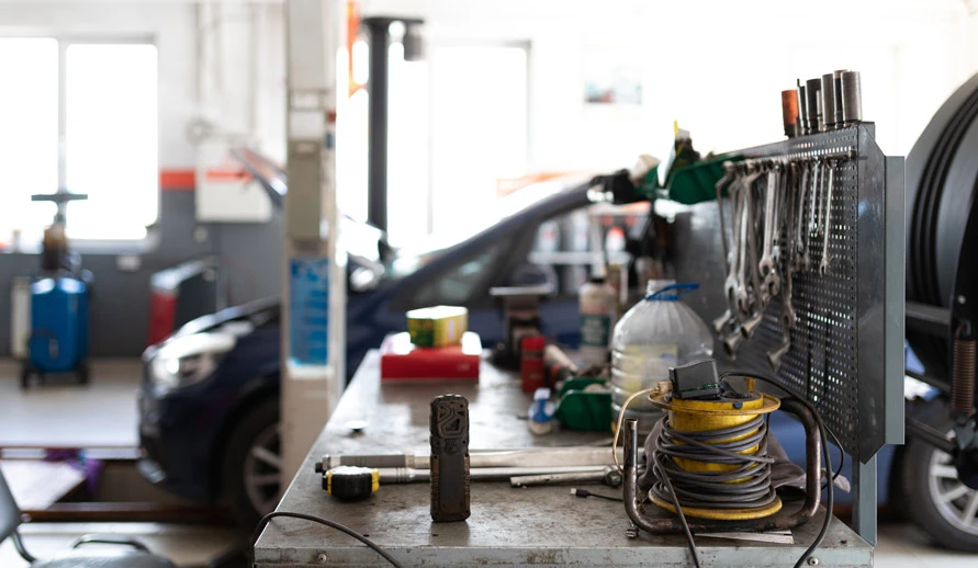 Blick in eine Autowerkstatt
